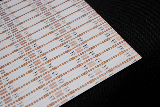 تصنيع LED جاهز للاستخدام: تصميم وتصنيع PCB مرن وشريط إضاءة COB LED -488/م-8*503-12 فولت طبقة بيضاء مزدوجة الجوانب من FPC، نص أسود، مضاد للأكسدة OSP للدوائر الإلكترونية المطبوعة