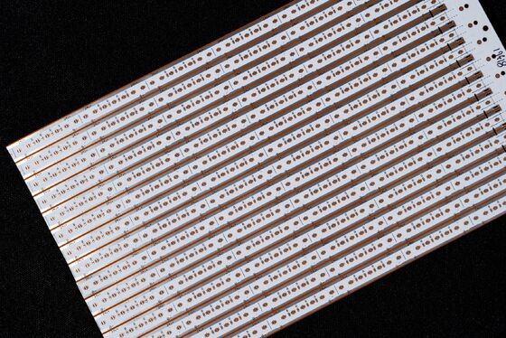 الشركة المصنعة لشريط LED من الدرجة الصناعية: FPC & Turnkey SMT المخصص للبيئات القاسية شريحة مخصصة على لوحة الدوائر المرنة FPC لضوء شريط COB مع لوحة مزدوجة الطبقة