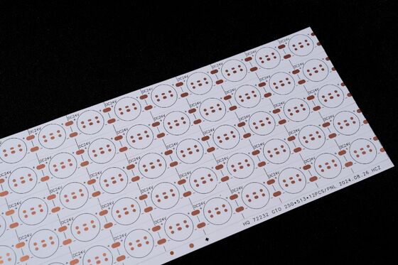 شرائح PCB مرنة مزدوجة الطبقة قابلة للتخصيص للشريط LED مع مستوى حماية من الحريق V0